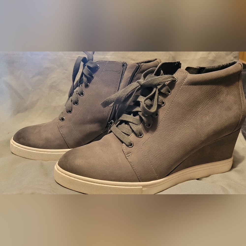 Caslon Gray Women's High-Top Sneakers